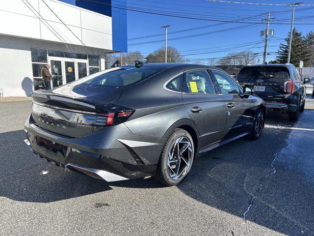 New 2026 Hyundai Sonata SEL image 2