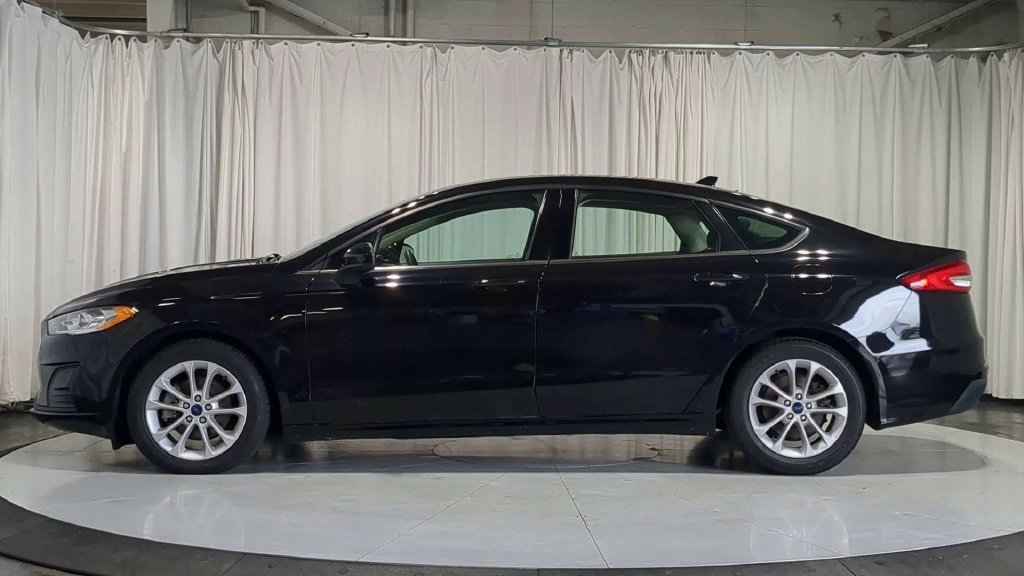 Used 2020 Ford Fusion SE FWD image 6