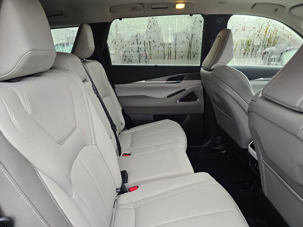 New 2026 INFINITI QX60 Luxe w/ Cargo Package image 15