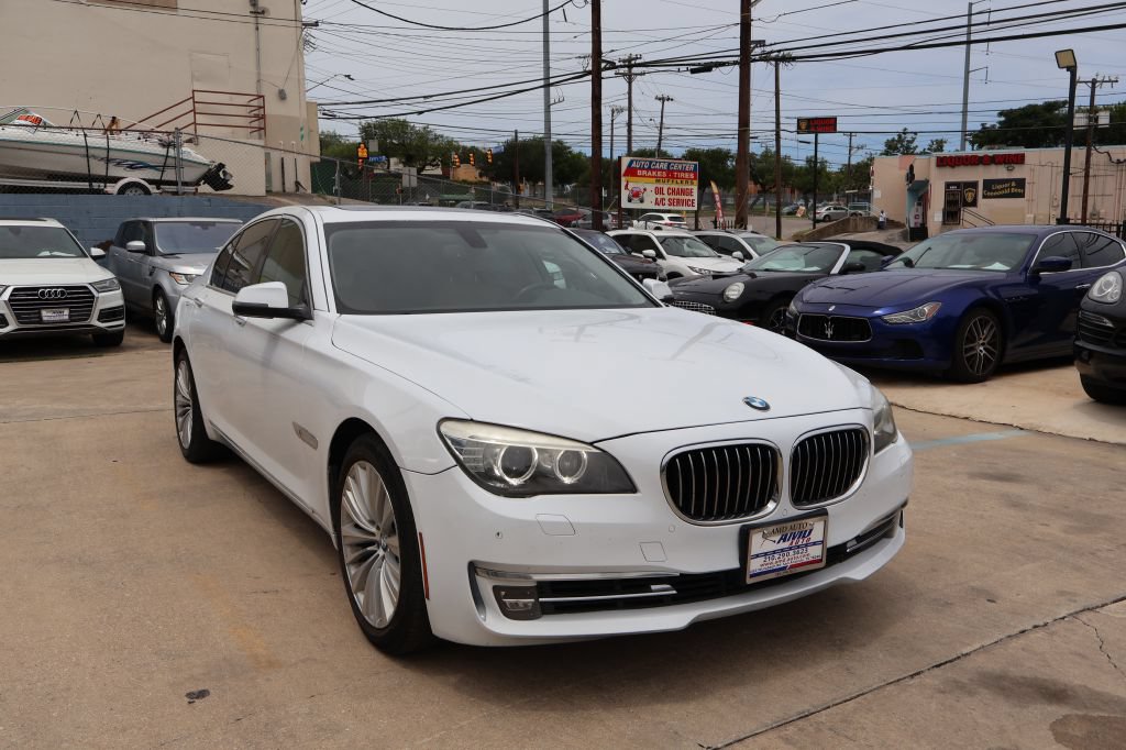 Used 2015 BMW 740i RWD image 1
