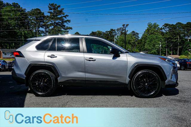 Used 2019 Toyota RAV4 LE w/ All Weather Liner Package AWD/4WD image 9