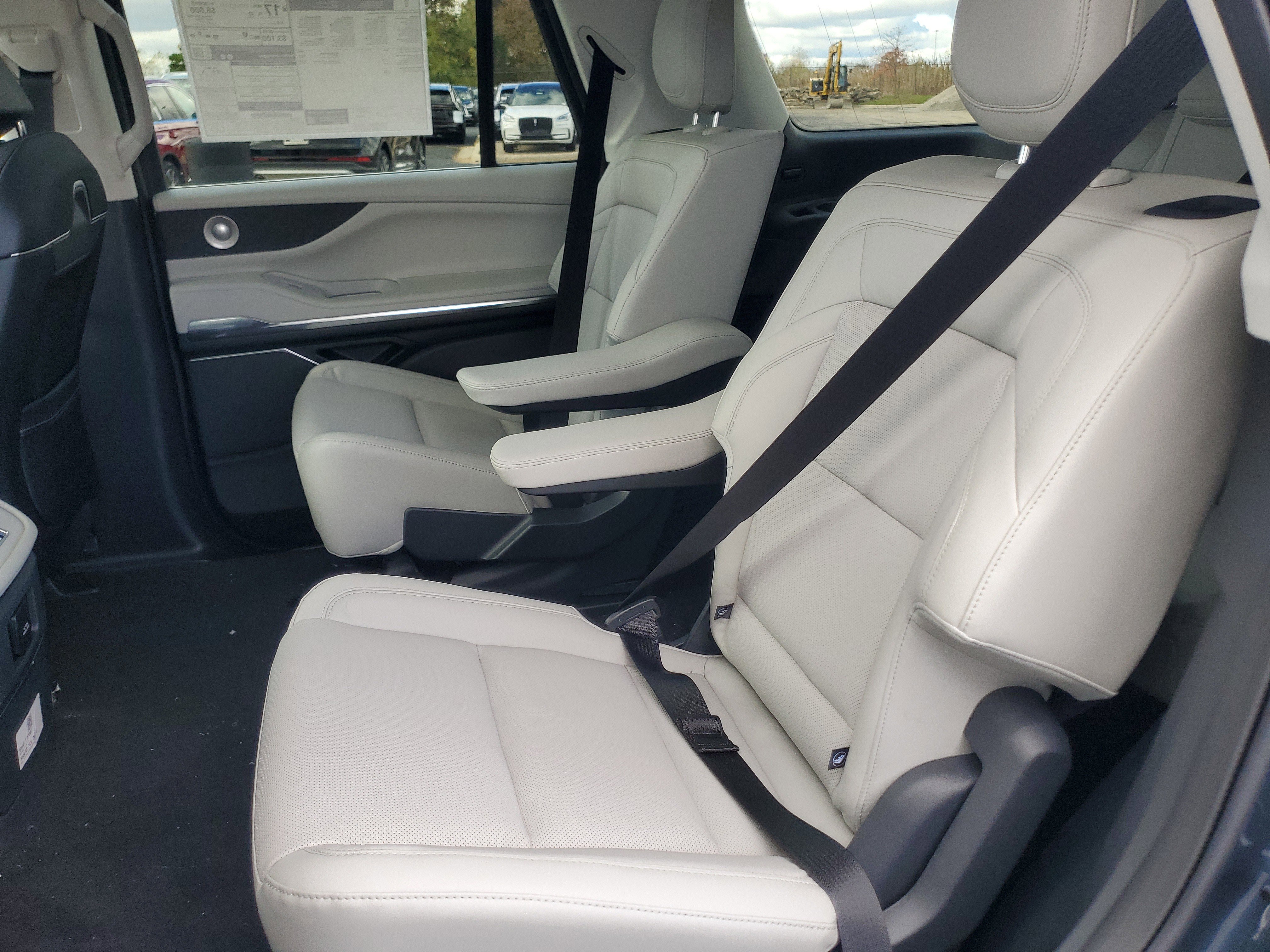 New 2025 Lincoln Navigator Reserve image 30