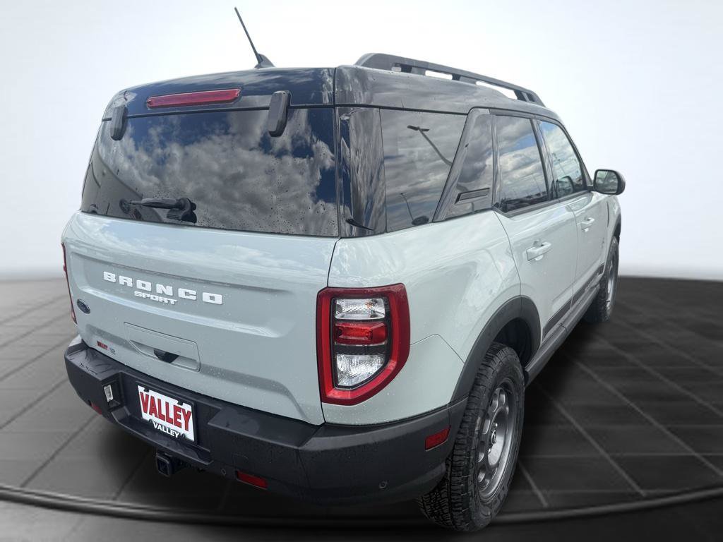 New 2024 Ford Bronco Sport Outer Banks AWD/4WD image 3