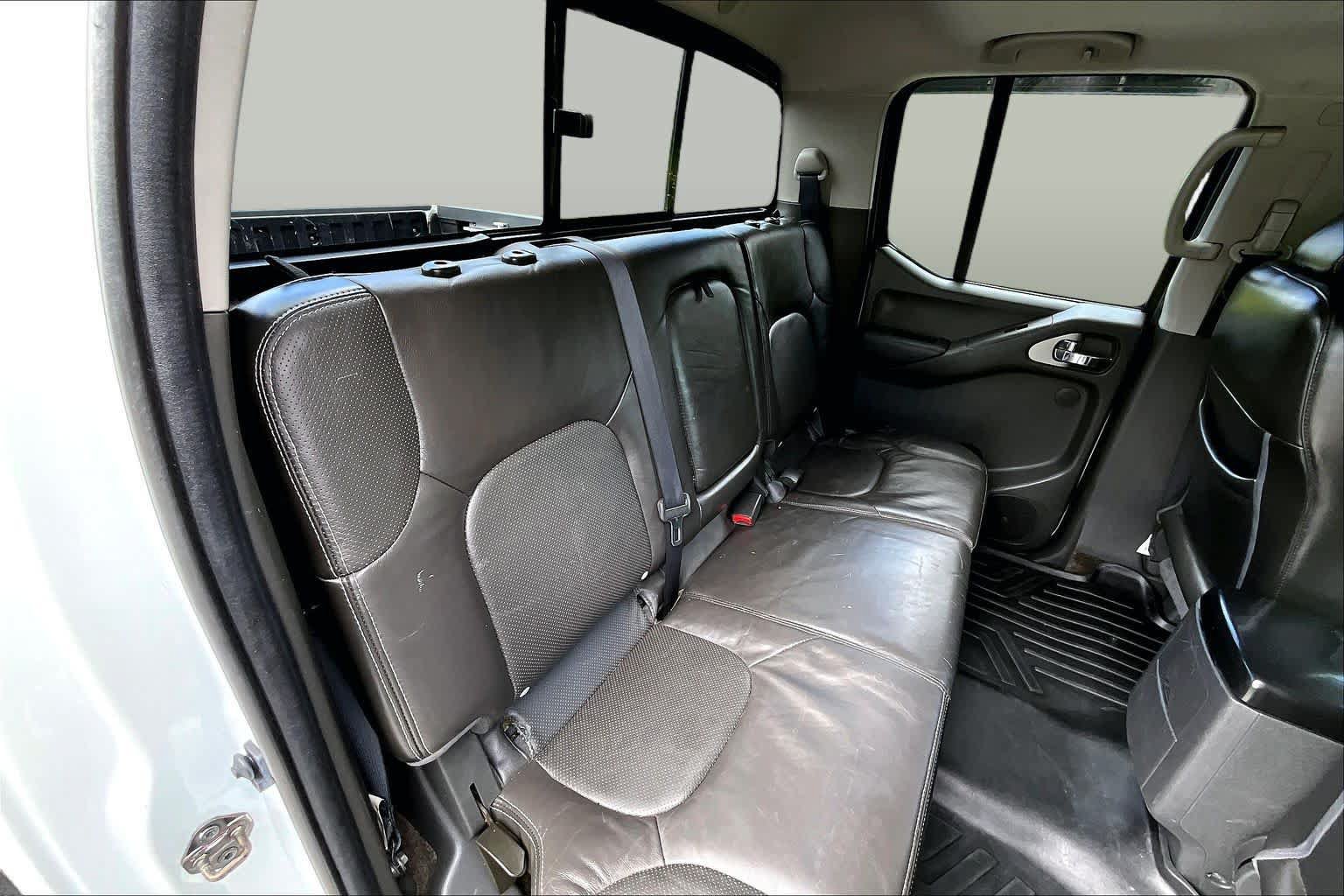 Used 2016 Nissan Frontier PRO-4X w/ Pro-4x Luxury Package AWD/4WD image 20