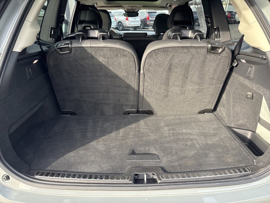 Certified 2025 Volvo XC90 B6 Plus image 47