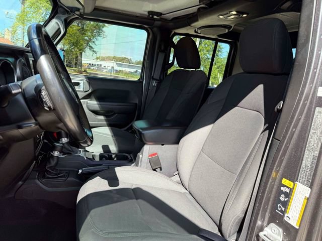 Used 2022 Jeep Gladiator Sport AWD/4WD image 15