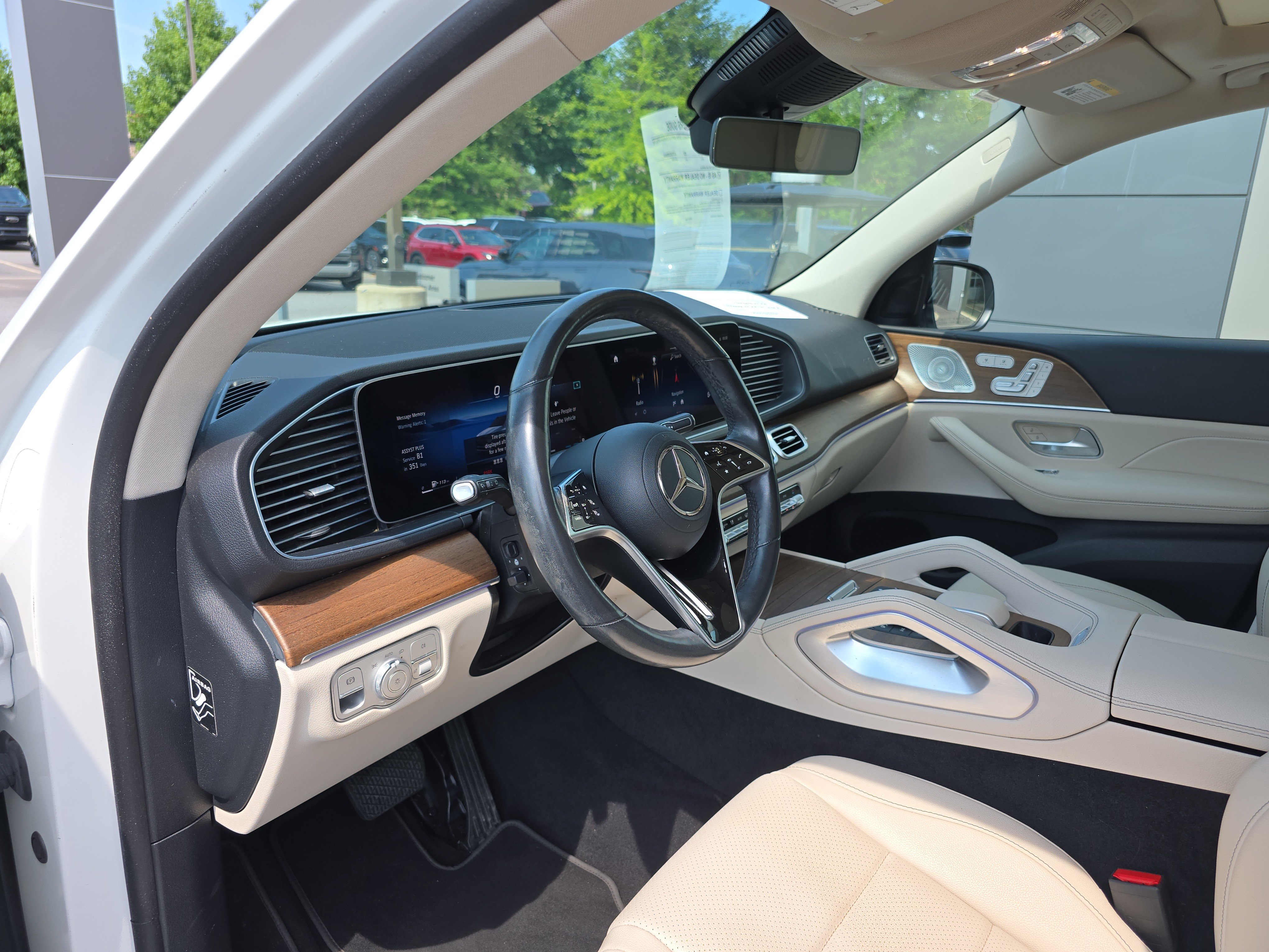 Used 2024 Mercedes-Benz GLE 450 4MATIC image 23