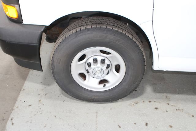 Used 2019 Chevrolet Express 3500 w/ Driver Convenience Package image 12