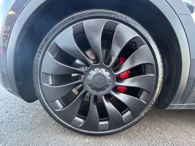 Used 2022 Tesla Model Y Performance image 32