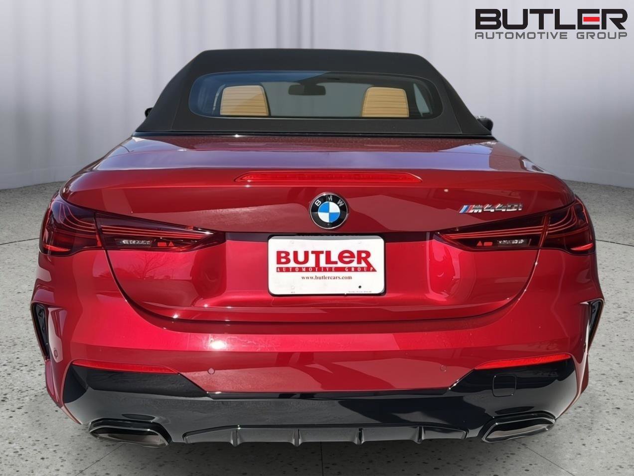 Used 2025 BMW M440i Convertible w/ Premium Package image 4