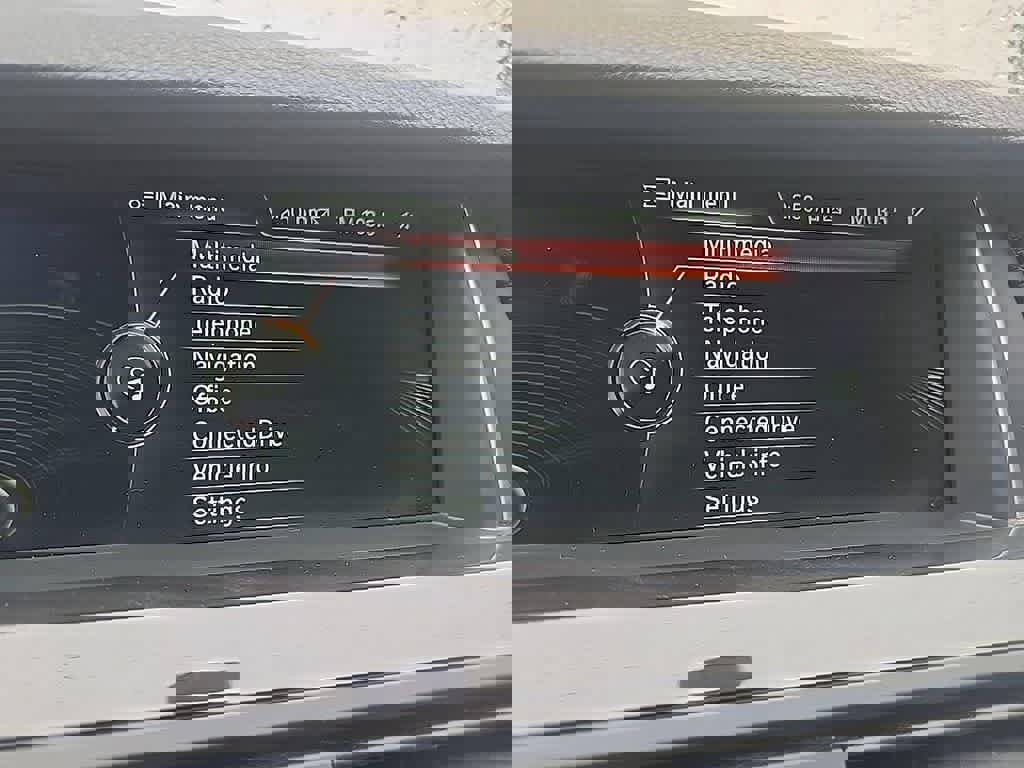 Used 2014 BMW 528i xDrive Sedan image 21