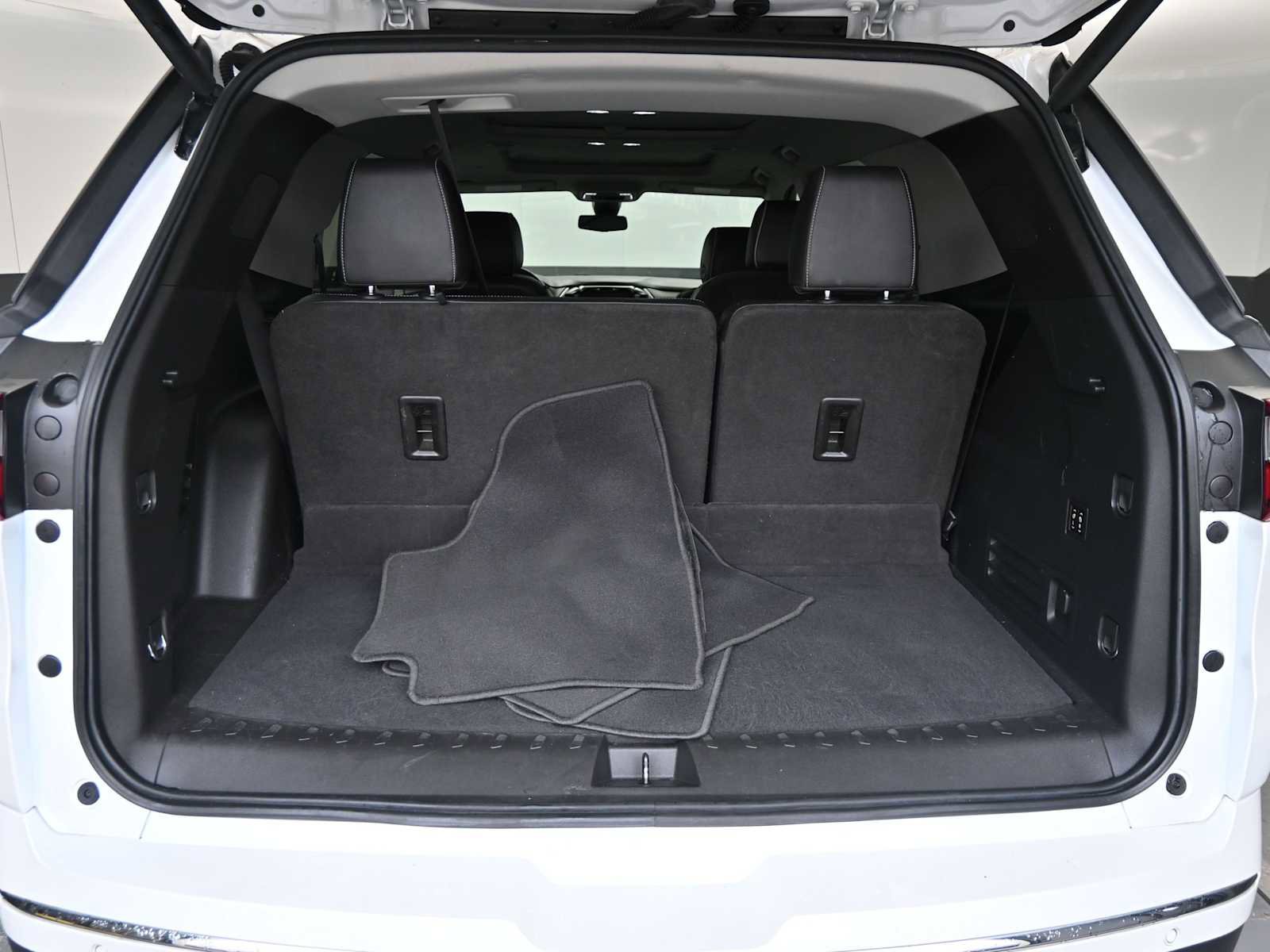 Used 2021 Chevrolet Traverse High Country AWD/4WD image 18