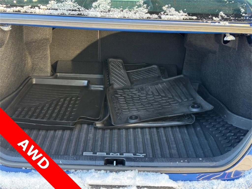 Used 2023 Toyota Camry SE w/ Blackout Package (TMS) image 9