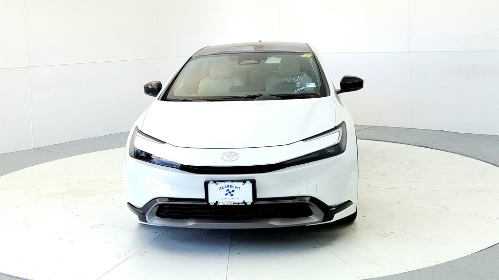 New 2027 Toyota Prius XLE FWD image 8