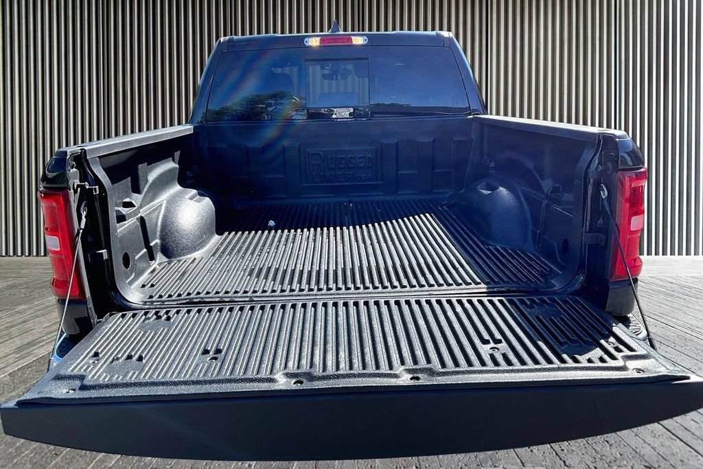 Used 2026 RAM 1500 Laramie AWD/4WD image 30