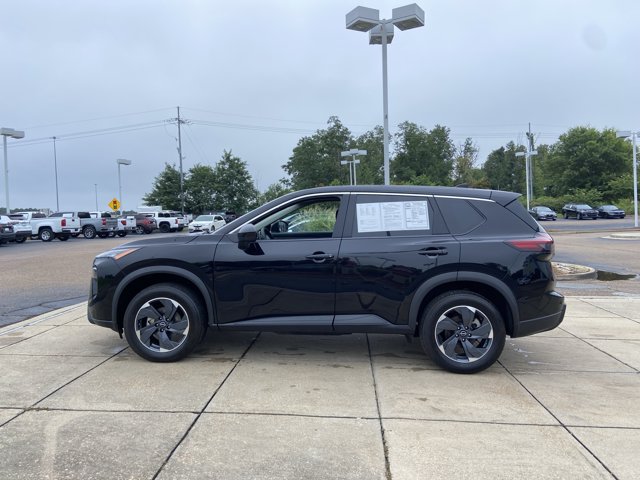 Used 2024 Nissan Rogue SV FWD image 7