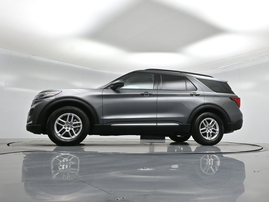 Certified 2025 Ford Explorer Active image 49