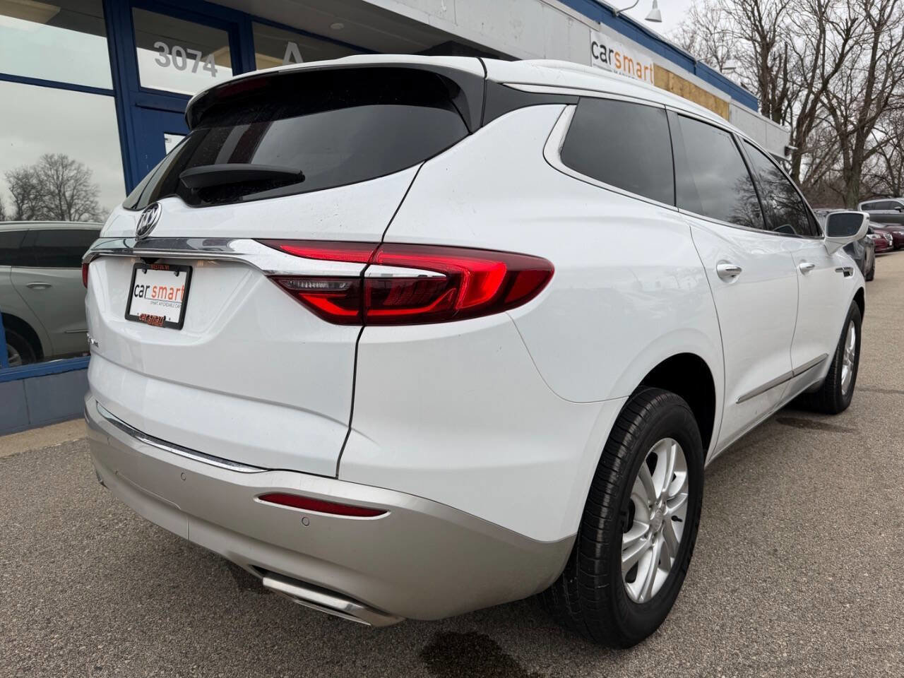 Used 2020 Buick Enclave Essence AWD/4WD image 18