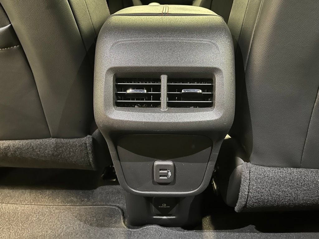 Used 2023 Chevrolet Equinox RS w/ RS Leather Package AWD/4WD image 16