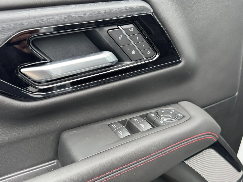 New 2026 GMC Yukon XL AT4 Ultimate AWD/4WD image 13