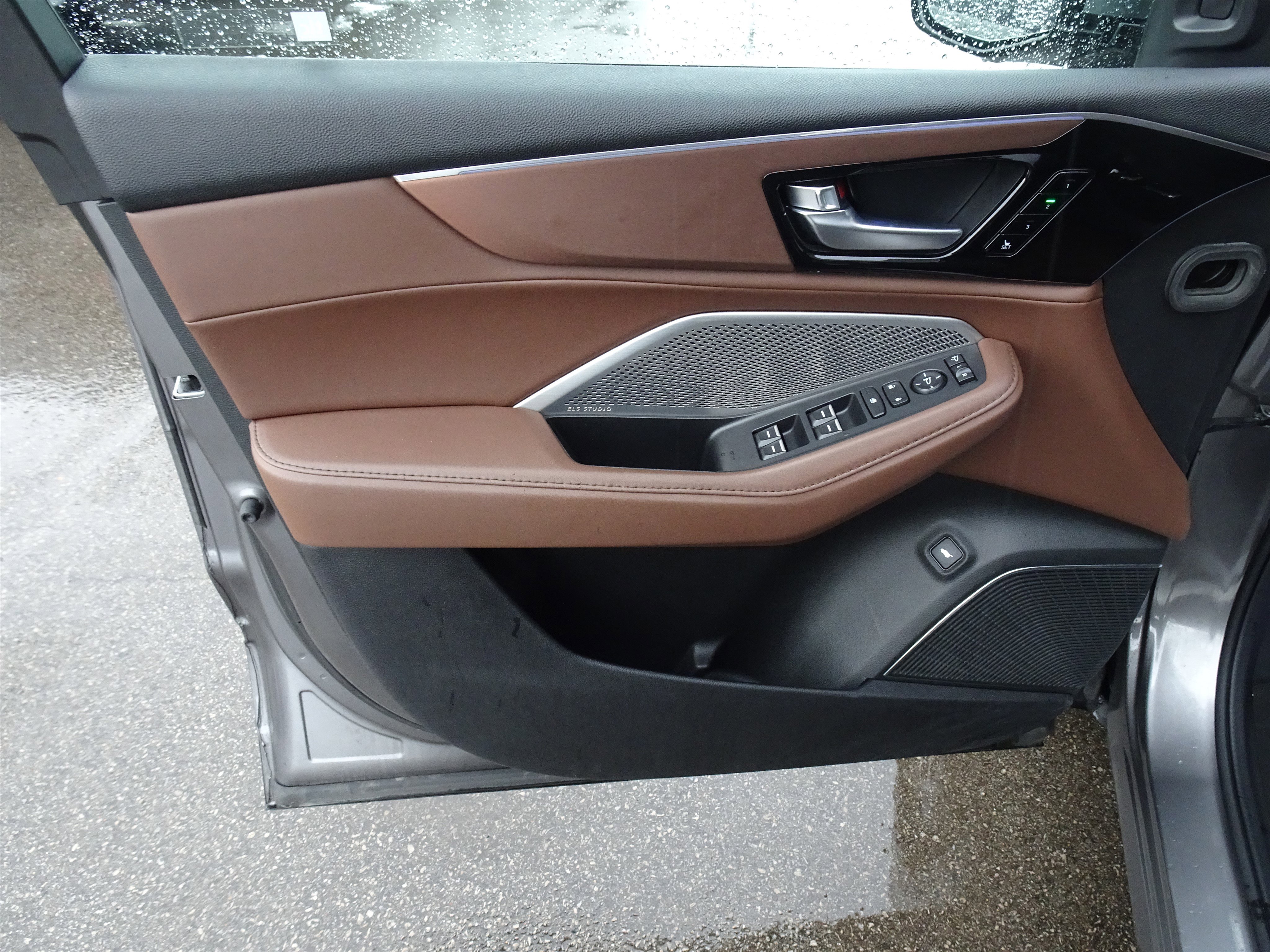 Used 2022 Acura MDX SH-AWD w/ Technology Package image 10