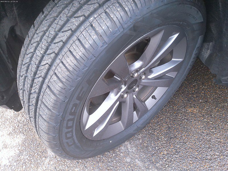 Used 2022 Ford Explorer XLT w/ Equipment Group 202A image 25