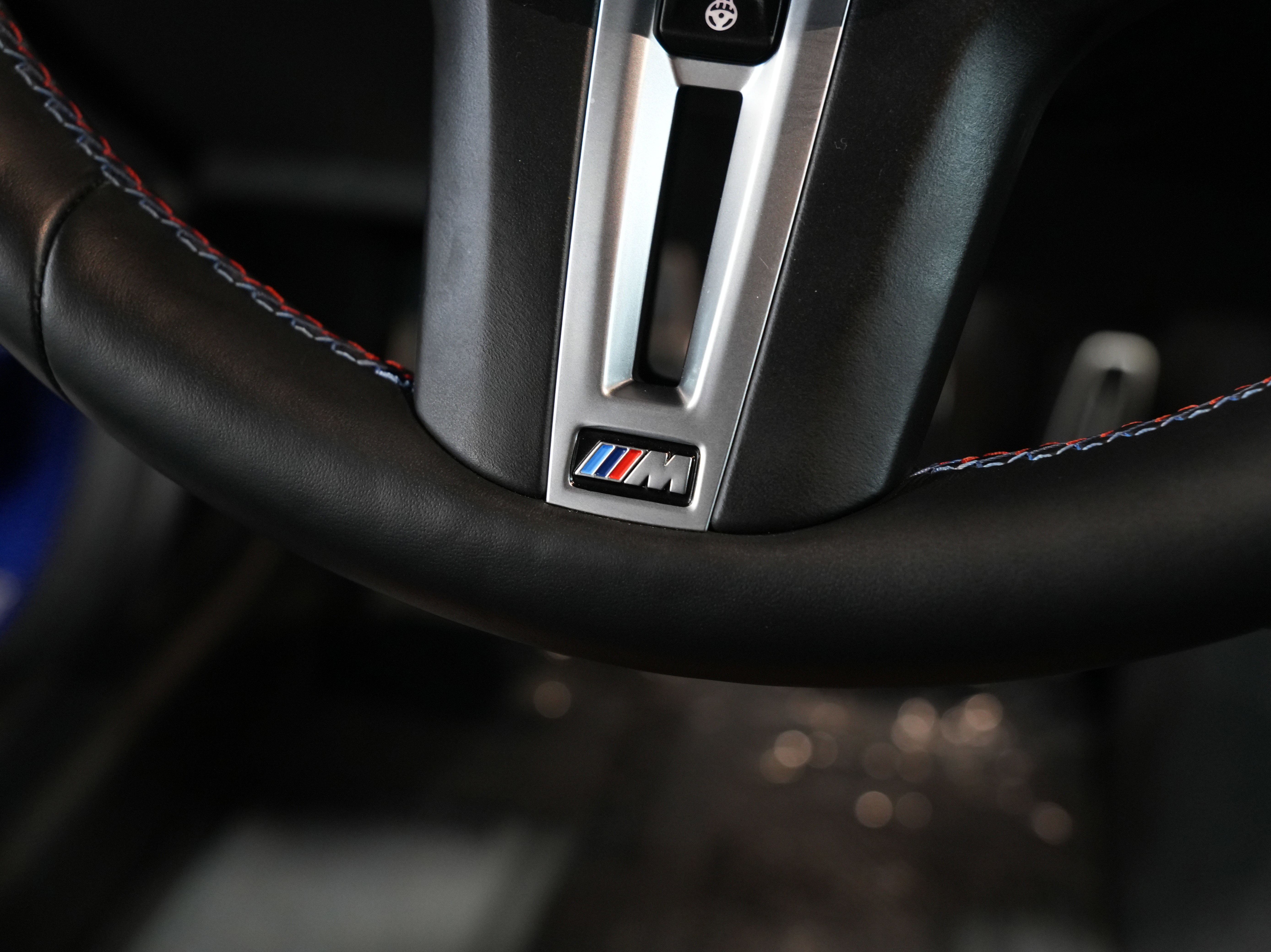 Used 2024 BMW M2 w/ Lighting Package image 36