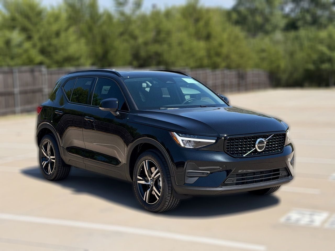 New 2026 Volvo XC40 B5 Core w/ Protection Package Premier AWD/4WD image 4