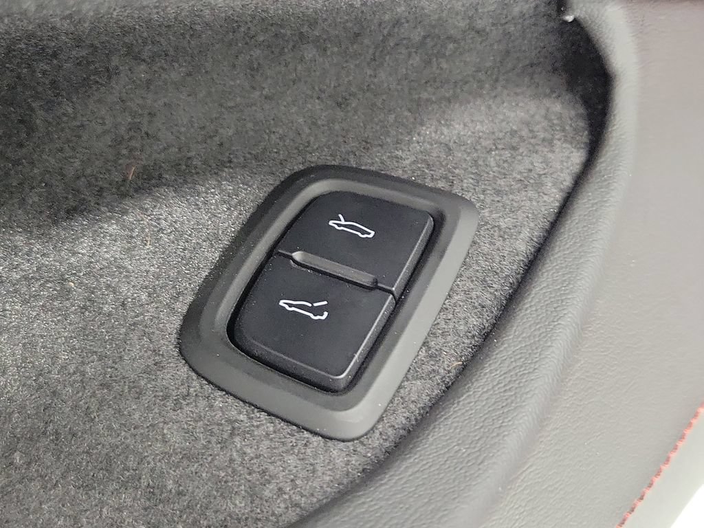 Used 2023 Chevrolet Corvette Stingray Preferred Conv w/ Z51 Performance Package RWD image 27