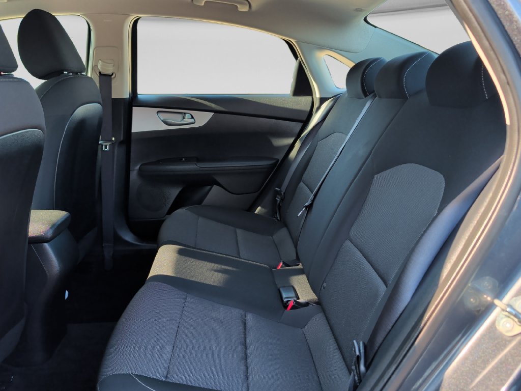 Used 2024 Kia Forte LXS FWD image 31