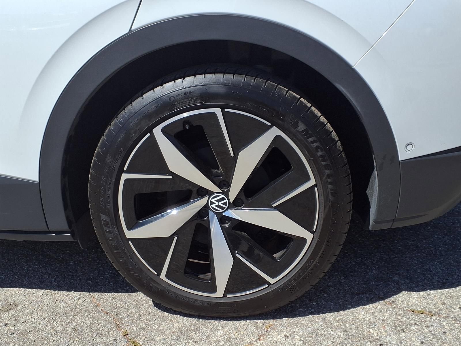 Used 2023 Volkswagen ID.4 Pro S image 4