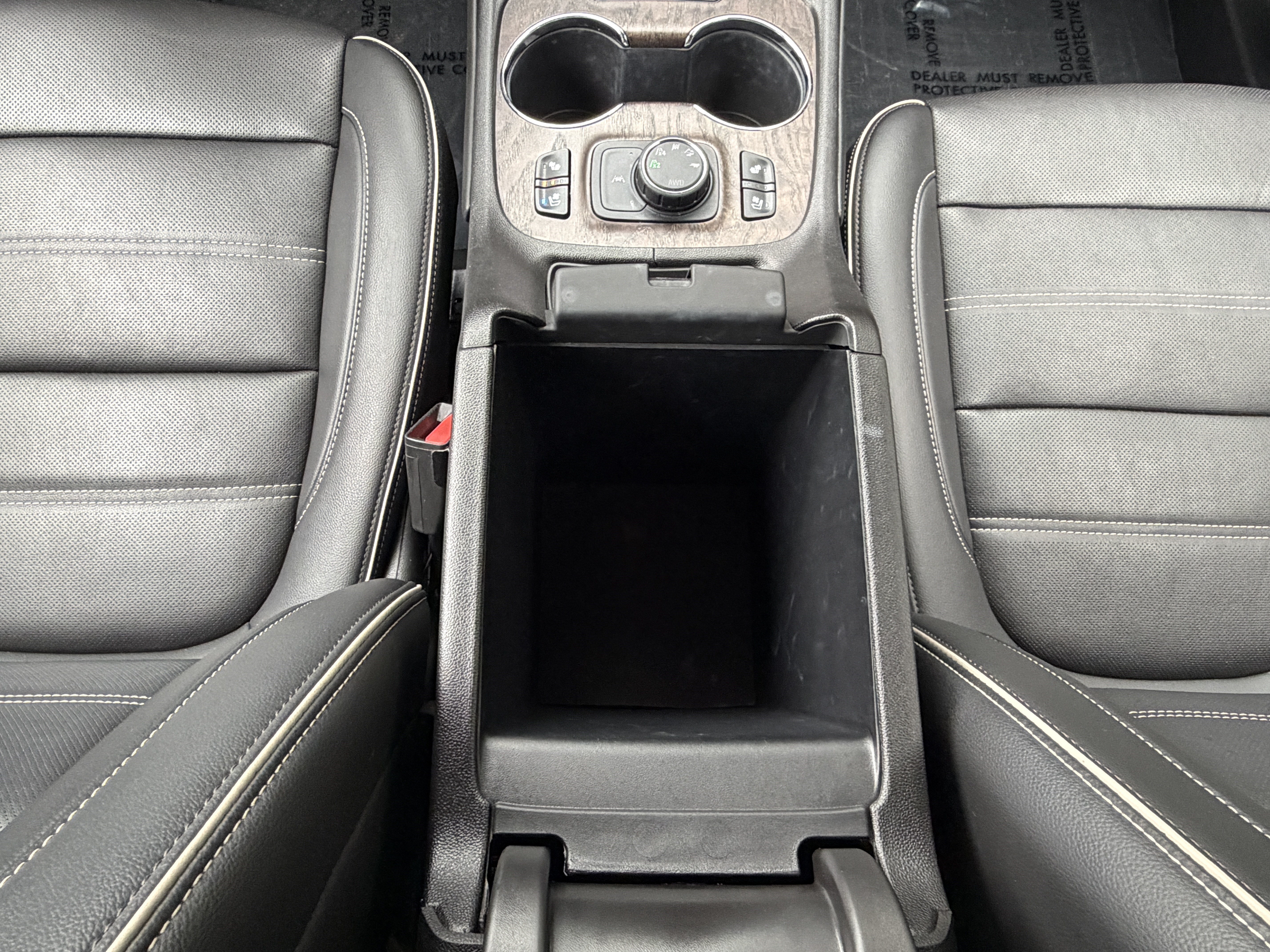 Used 2023 GMC Acadia Denali w/ Black Diamond Edition FWD image 27