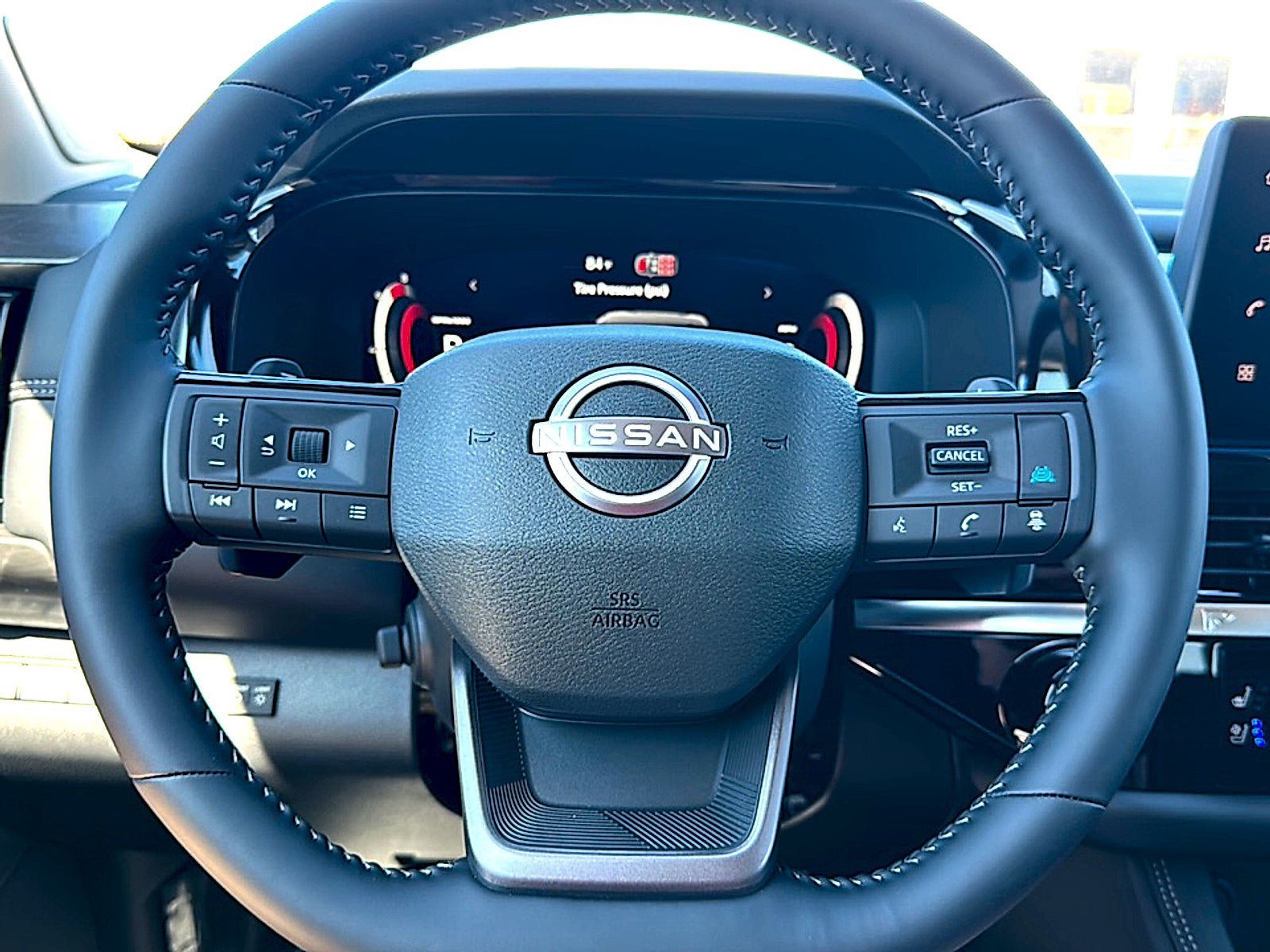 New 2026 Nissan Pathfinder Platinum w/ Accent Package FWD image 19