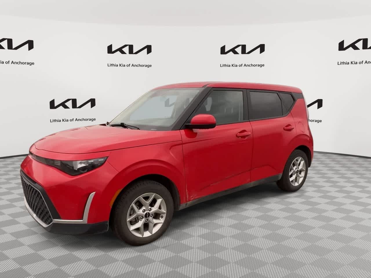 Used 2024 Kia Soul LX w/ Option Group 015 FWD image 4