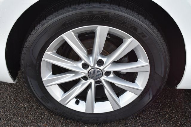 Used 2018 Volkswagen Beetle 2.0T Coast image 37