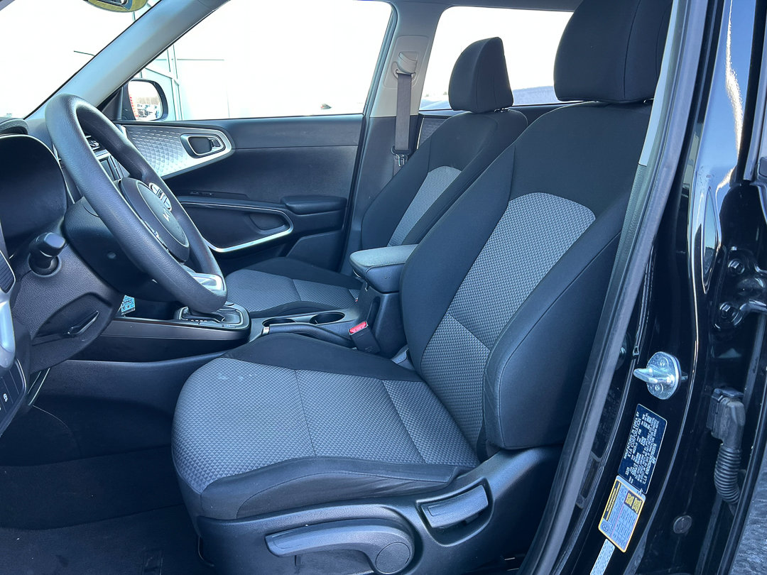 Used 2024 Kia Soul LX w/ Option Group 015 image 14