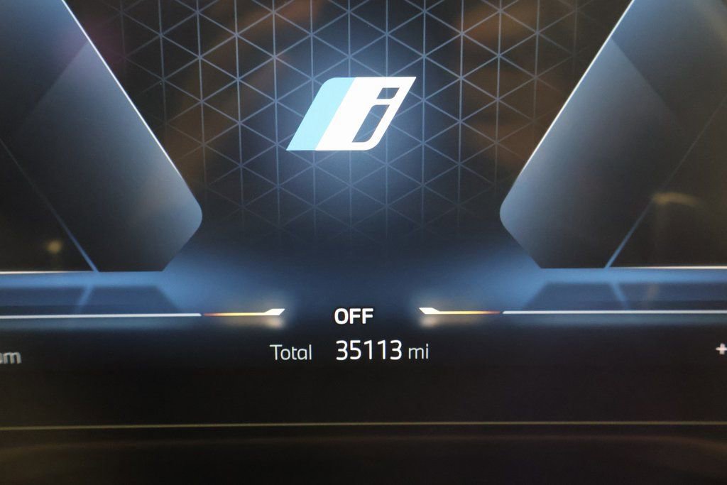 Used 2024 BMW 330e w/ Premium Package image 17