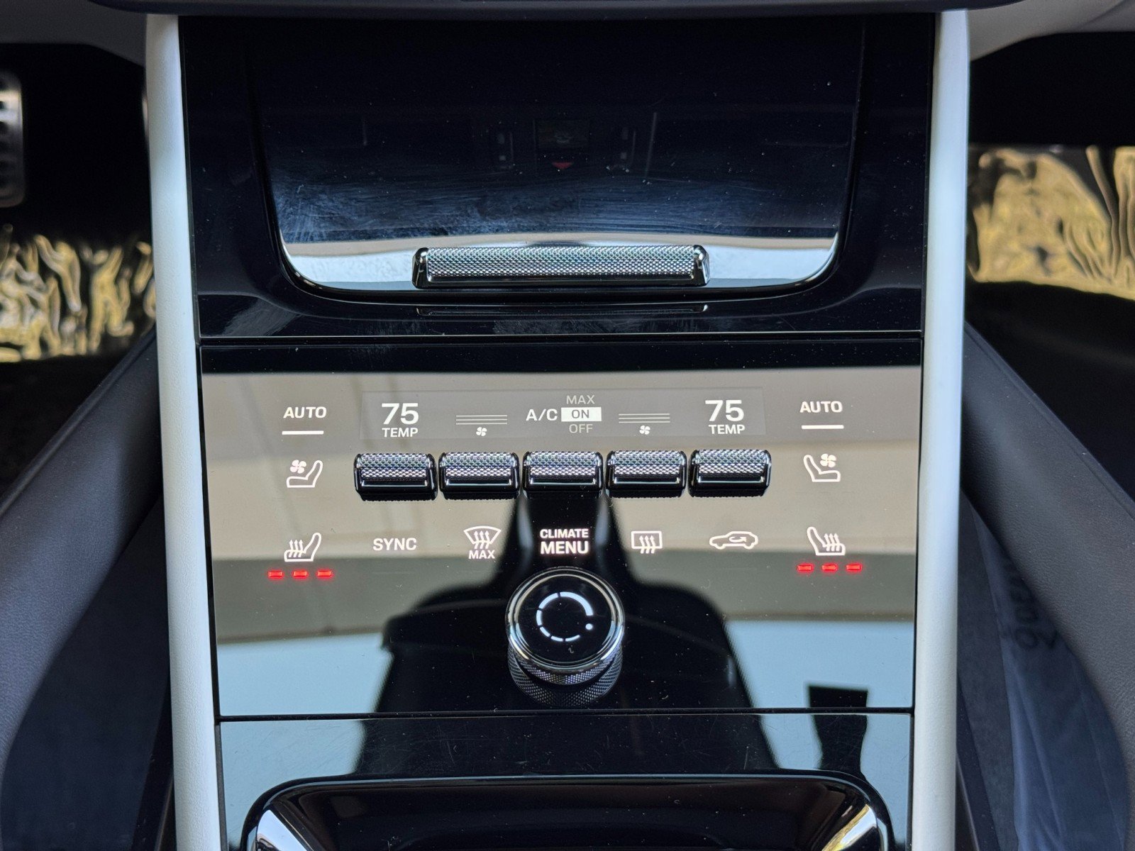 Used 2024 Porsche Cayenne Turbo image 35