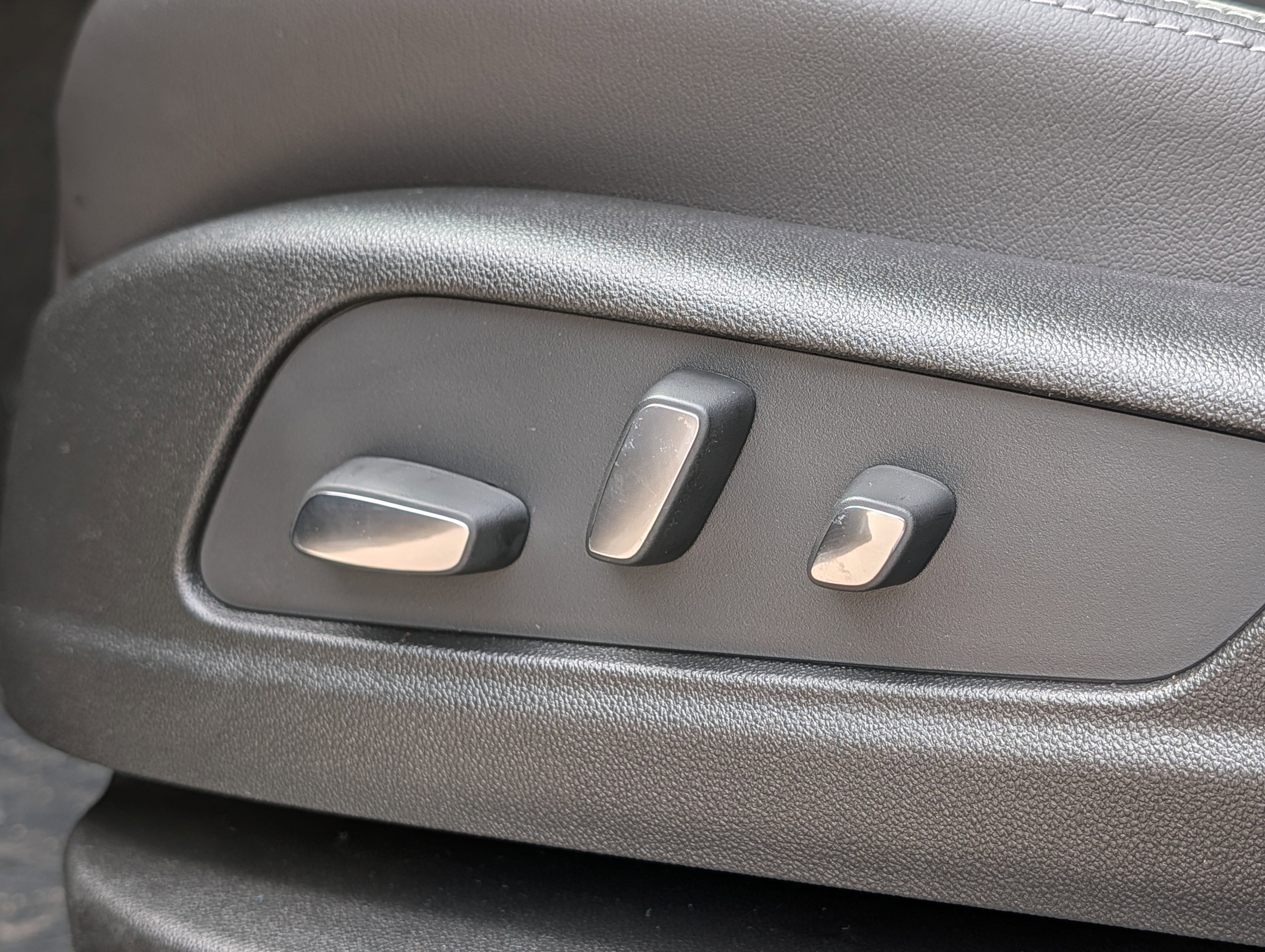 New 2026 Cadillac XT5 Sportv w/ LPO, Floor Liner Package image 18