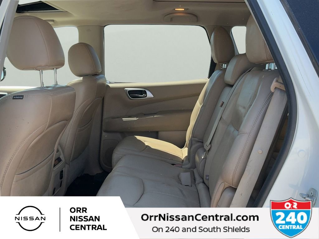 Used 2017 Nissan Pathfinder Platinum image 14