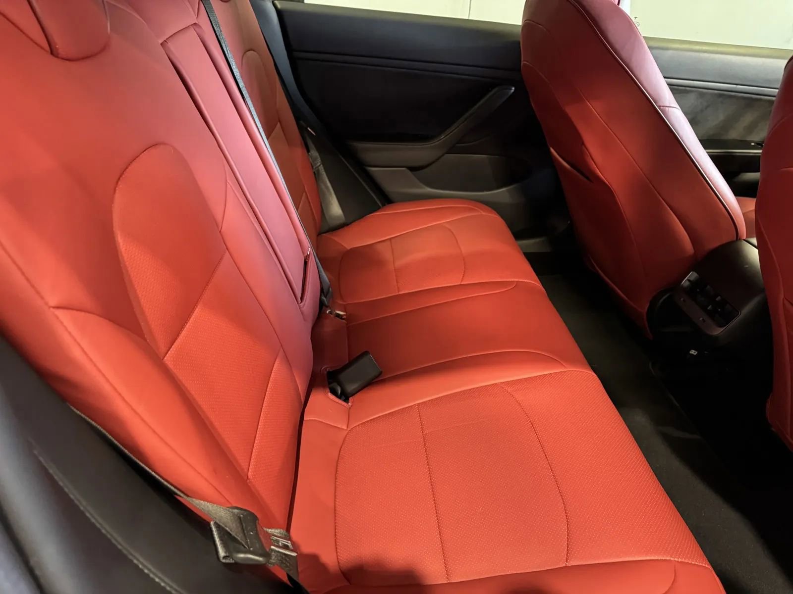 Used 2017 Tesla Model 3 Long Range RWD image 8