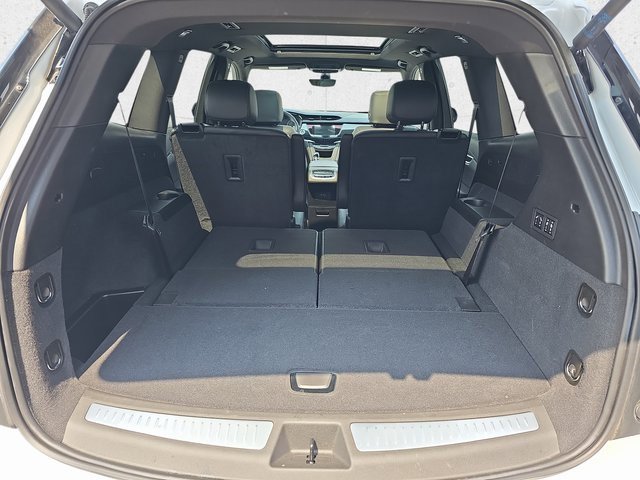 Used 2025 Cadillac XT6 Sport w/ Technology Package image 14