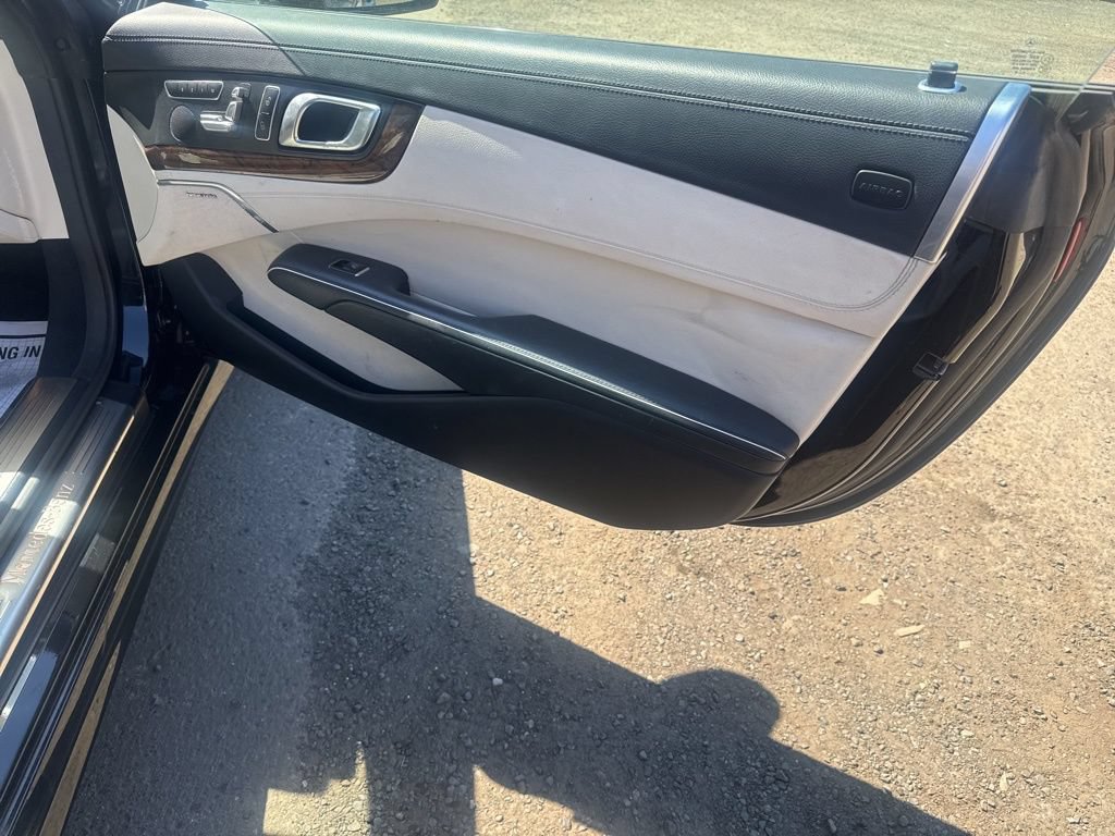 Used 2014 Mercedes-Benz SL 550 image 33