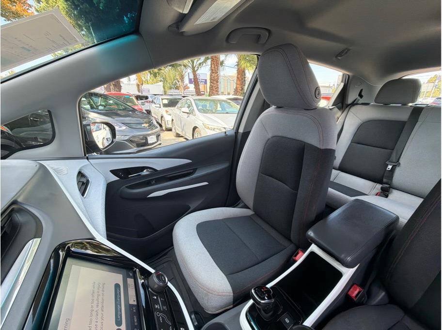 Used 2020 Chevrolet Bolt LT FWD image 16