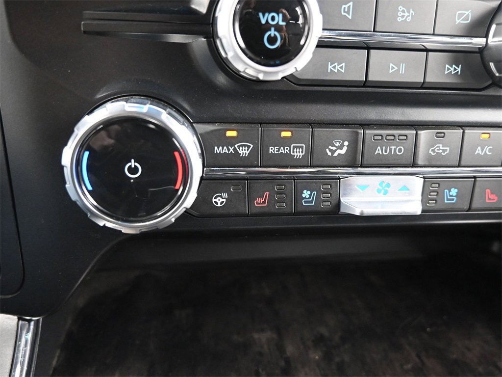 Used 2023 Ford F150 Lariat w/ Max Trailer Tow Package image 29