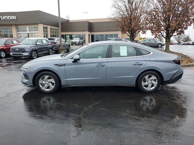 Used 2025 Hyundai Sonata SE image 4