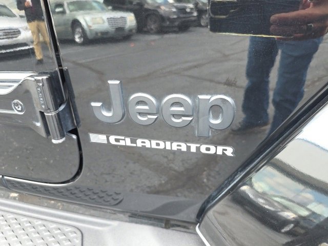 Used 2023 Jeep Gladiator Overland image 55