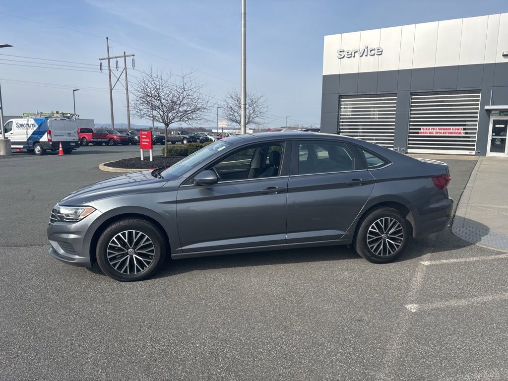 Used 2021 Volkswagen Jetta SE image 4