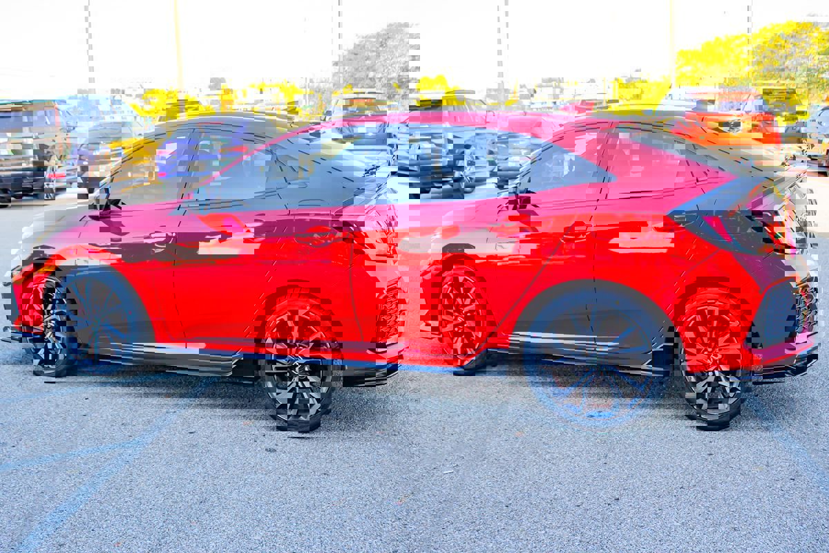 Used 2018 Honda Civic Sport image 6