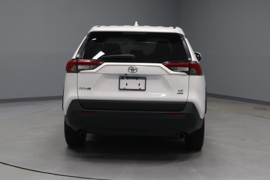 Used 2022 Toyota RAV4 LE AWD/4WD image 7